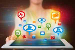© ra2 studio - Fotolia.com Tablet mit Icons