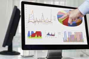 © alexmat46 - Fotolia.com Diagramme auf Bildschirm