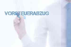 © CrazyCloud - Fotolia.com Schrift Vorsteuerabzug