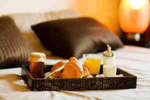 © StefanieB. - Fotolia.com Bezahlen an der Supermarktkasse